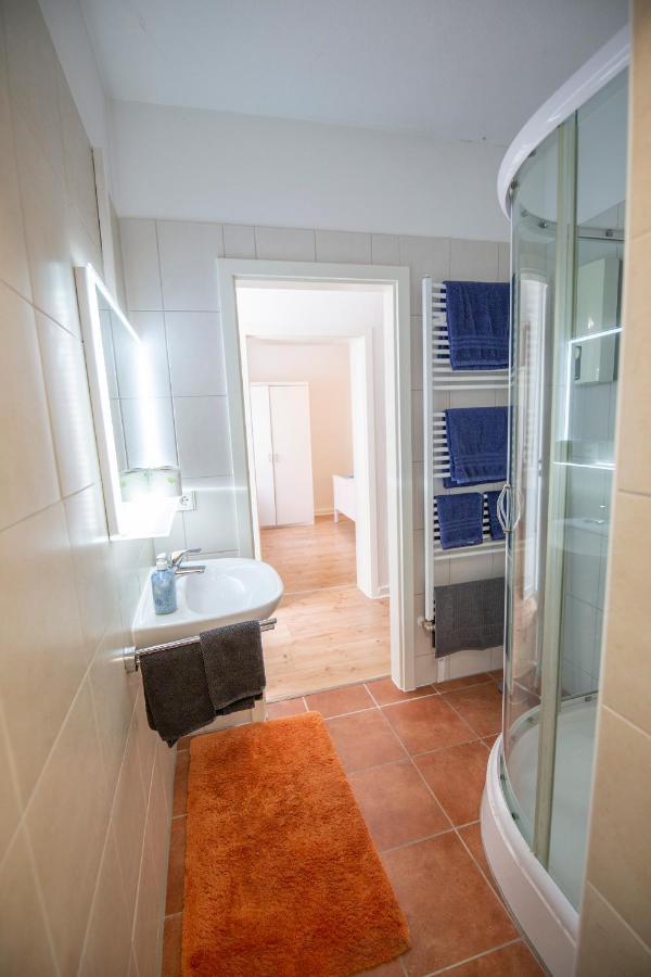 Apartment Mit Kleinem Innenhof Im Erdgeschoss Fuer Bis Zu 4 Personen Klotten Extérieur photo