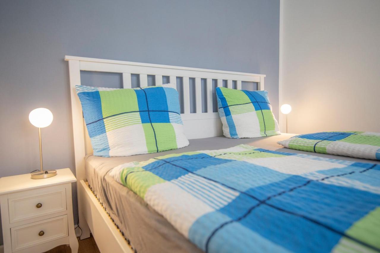 Apartment Mit Kleinem Innenhof Im Erdgeschoss Fuer Bis Zu 4 Personen Klotten Extérieur photo