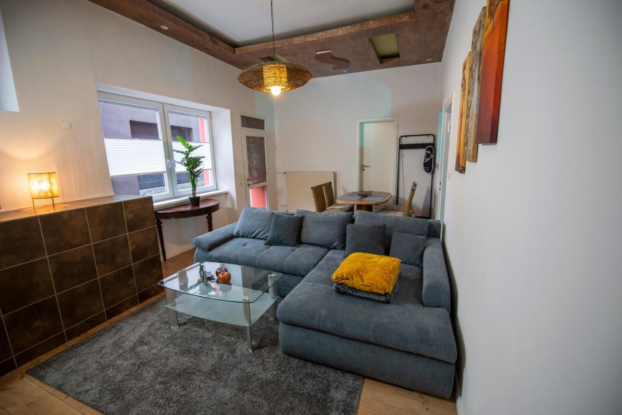 Apartment Mit Kleinem Innenhof Im Erdgeschoss Fuer Bis Zu 4 Personen Klotten Extérieur photo